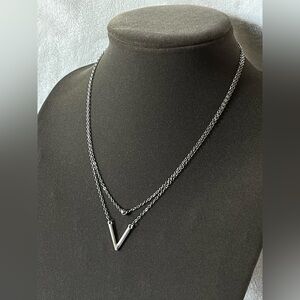 Beautiful V layered chain necklace